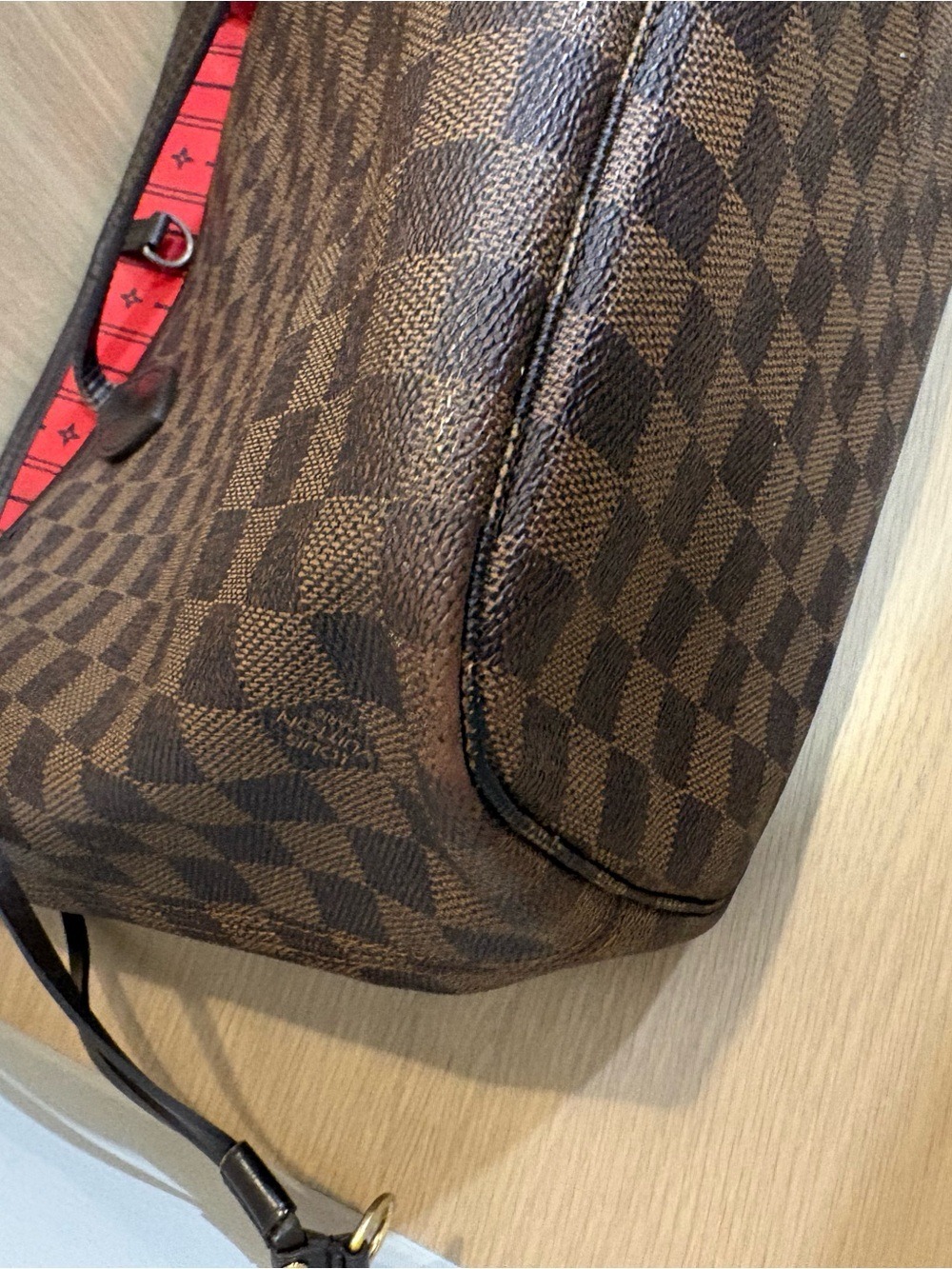 Authentic Louis Vuitton Neverfull MM with PM pouch - Picture 9 of 16